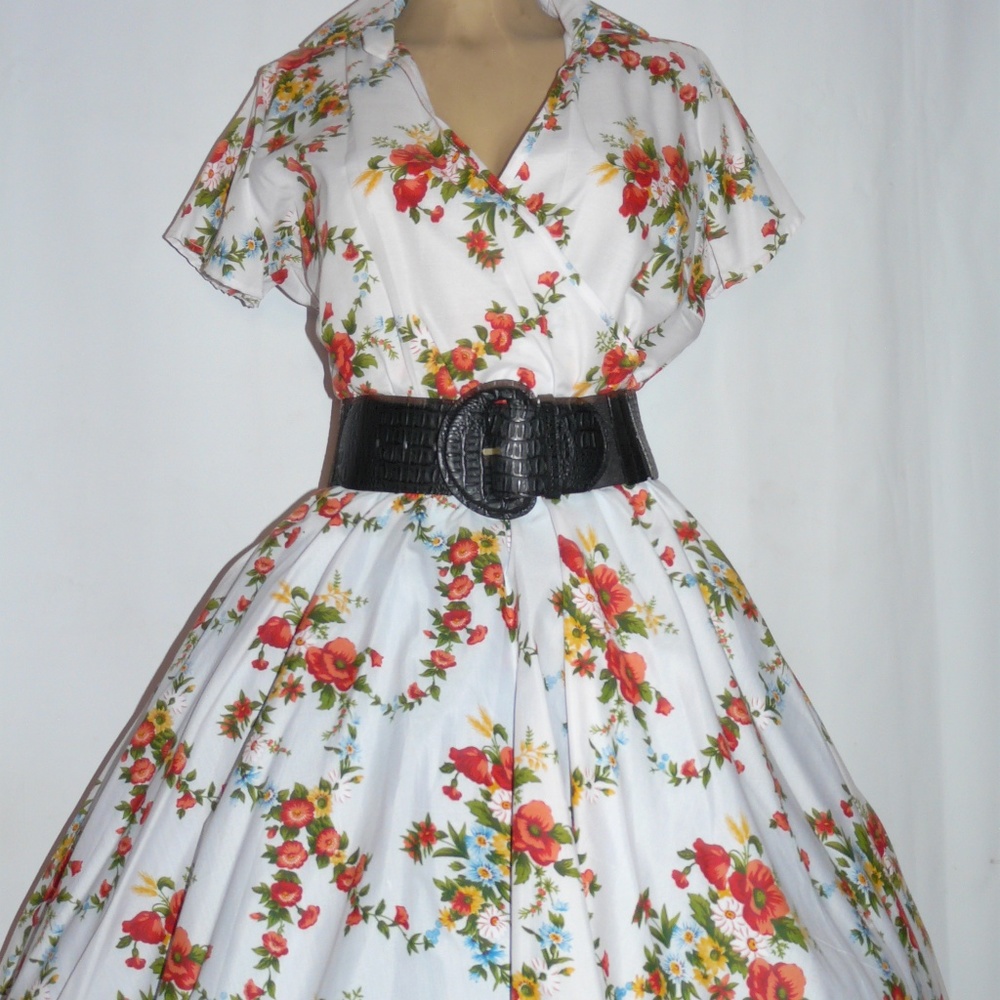 Retro Vintage white and red floral dress